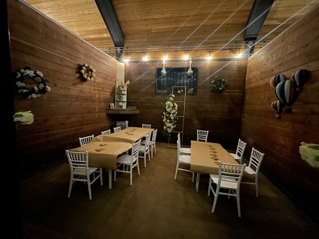 Rustic Event Room With Hot Air Balloons